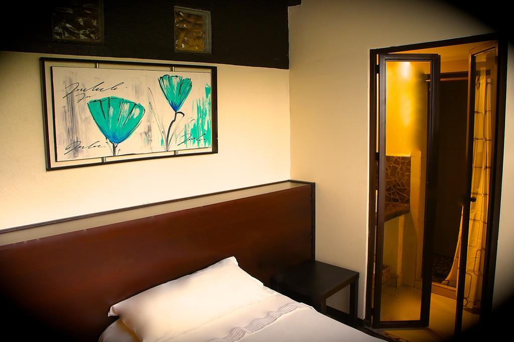 Aztic Hotel And Executive Suites เม็กซิโกซิตี้ ห้อง รูปภาพ